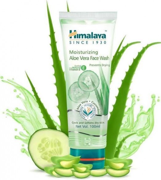 Tube of Himalaya's Moisturizing Aloe Vera 100 ml Face Wash 