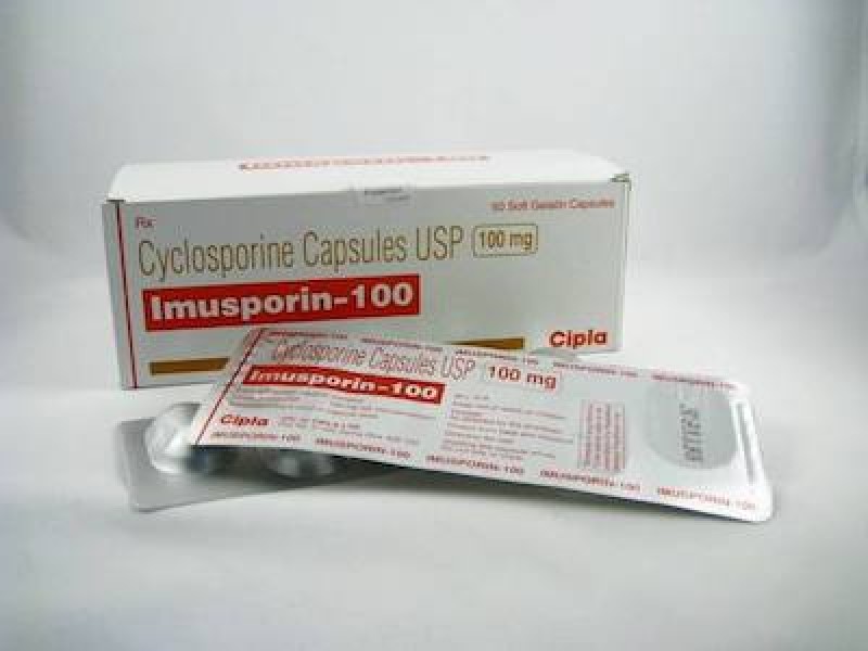 A box pack and a blister strips of Gengraf Generic 100 mg Capsule